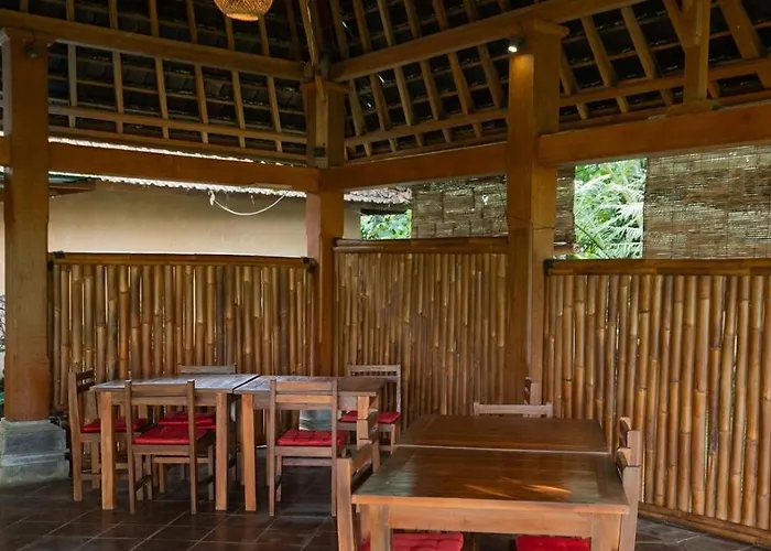 カントリーハウス Saridevi